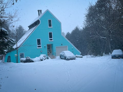 Riverside Retreat /w Hot Tub & Sauna in Elora