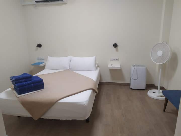 Private Ensuite• Walk To Beach• Simple And Clean - Cullera