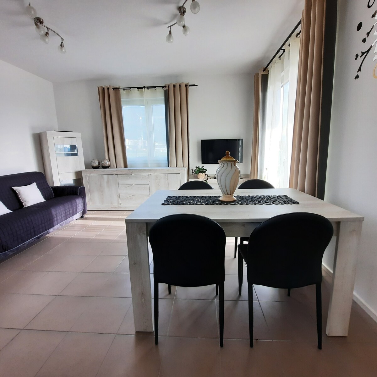 Popular Airbnb listing: Le Villette - "Casa Altea" Nature and relaxation in Costermano Sul Garda