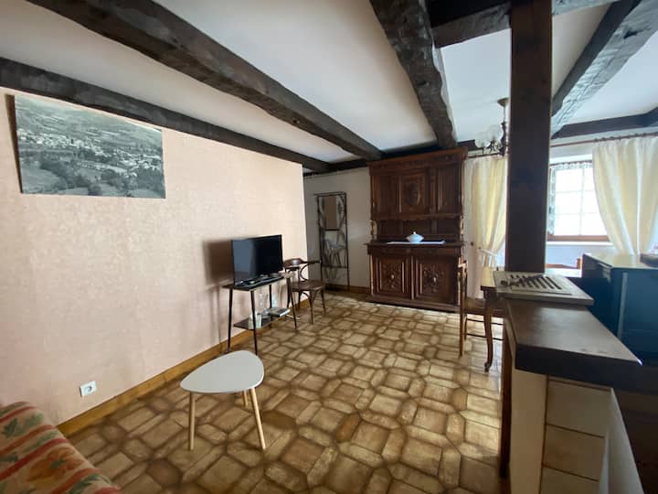 A Louer Appartement à Vimenet Village Médiéval - Saint-Geniez-d'Olt
