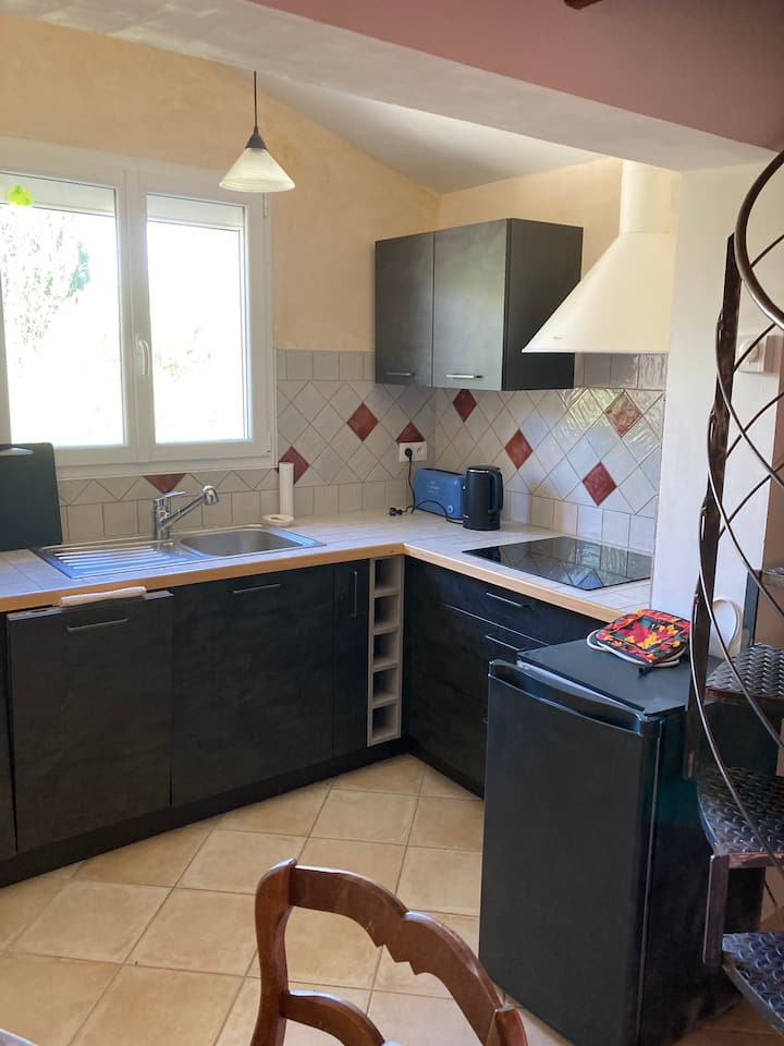 Studio Indépendant Dans Villa - Lac du Salagou