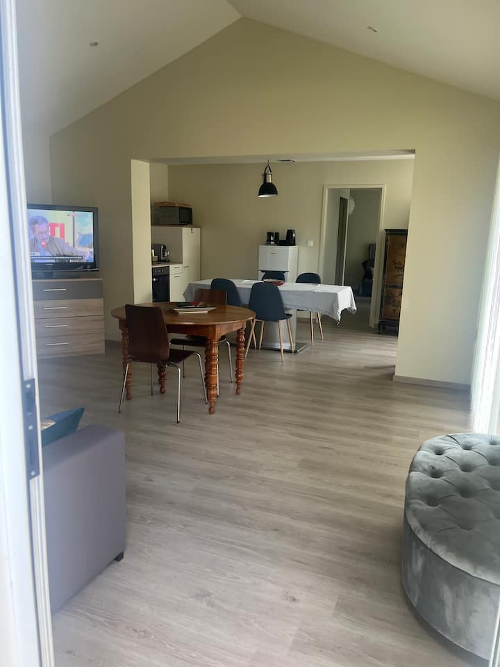 Petite Maisonnette Tout Confort - Lyon-Saint Exupéry Airport (LYS)