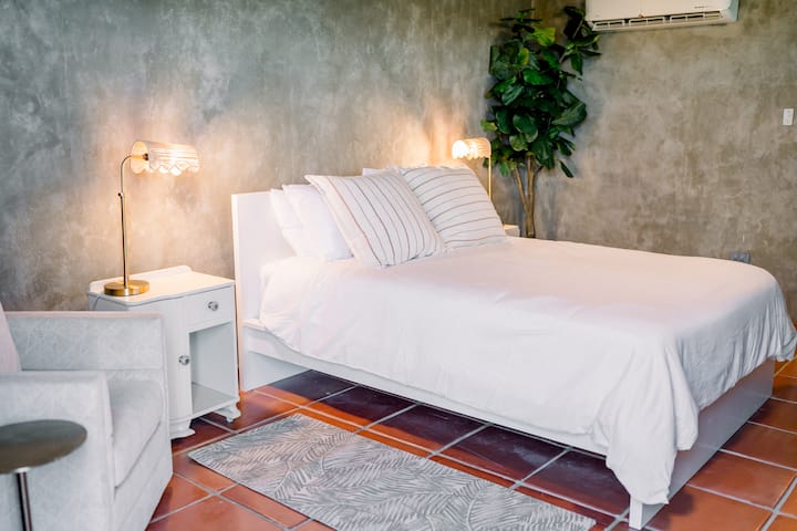 საძინებელი 4