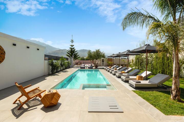 Hypnosis Beachside Villa with private heated pool gallery image 4