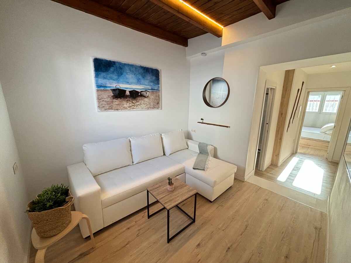 Top performing Airbnb: Canto del mar, Beach Apartment. in El Candado