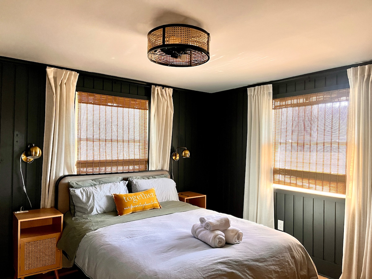 在这座舒适的度假胜地中，您可以欣赏宁静的山景，非常适合宁静的早晨和宁静的夜晚。