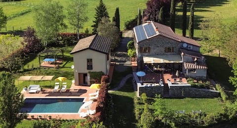 Tuscan stone villa with pool Ginepri Country House