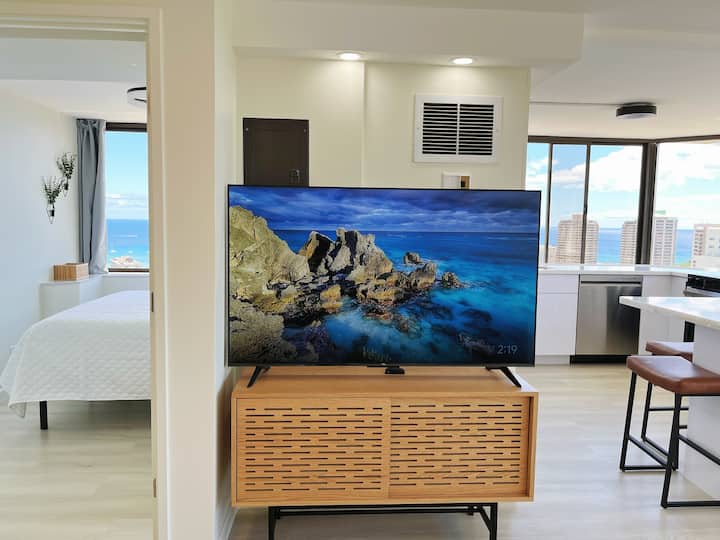 Million Dollar Ocean View 3br/2ba  Penthouse 43fl - Honolulu, HI
