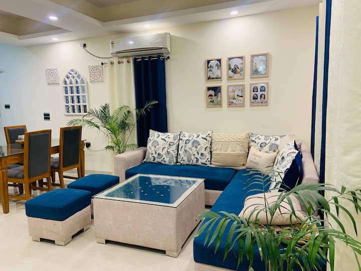 Umang: Luxury Villa, Near Temples, Prime Location
