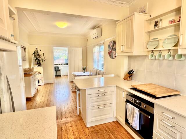 Queensie Beach Cottage gallery image 4