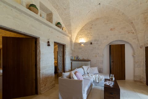 Proprietà Airbnb di successo: Trullo Almond at Trulli Angela a Locorotondo