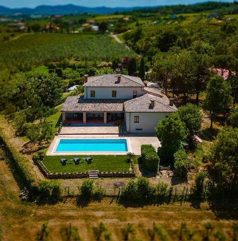 Seaview Villa with Pool & Tennis Rimini