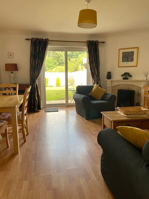 Successful Airbnb property: Ranelagh 3 bedroom townhouse Parking secure garden in Ranelagh
