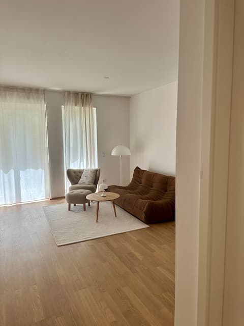 Beliebte Airbnb-Anzeige: Designer apartment in Maxvorstadt near the U-Bahn [subway] in Josephsplatz