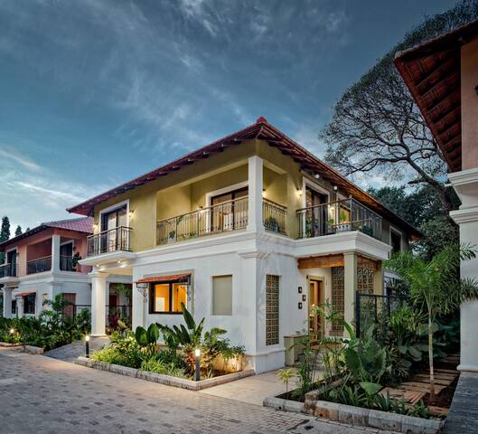 Charming 4bhk private villa