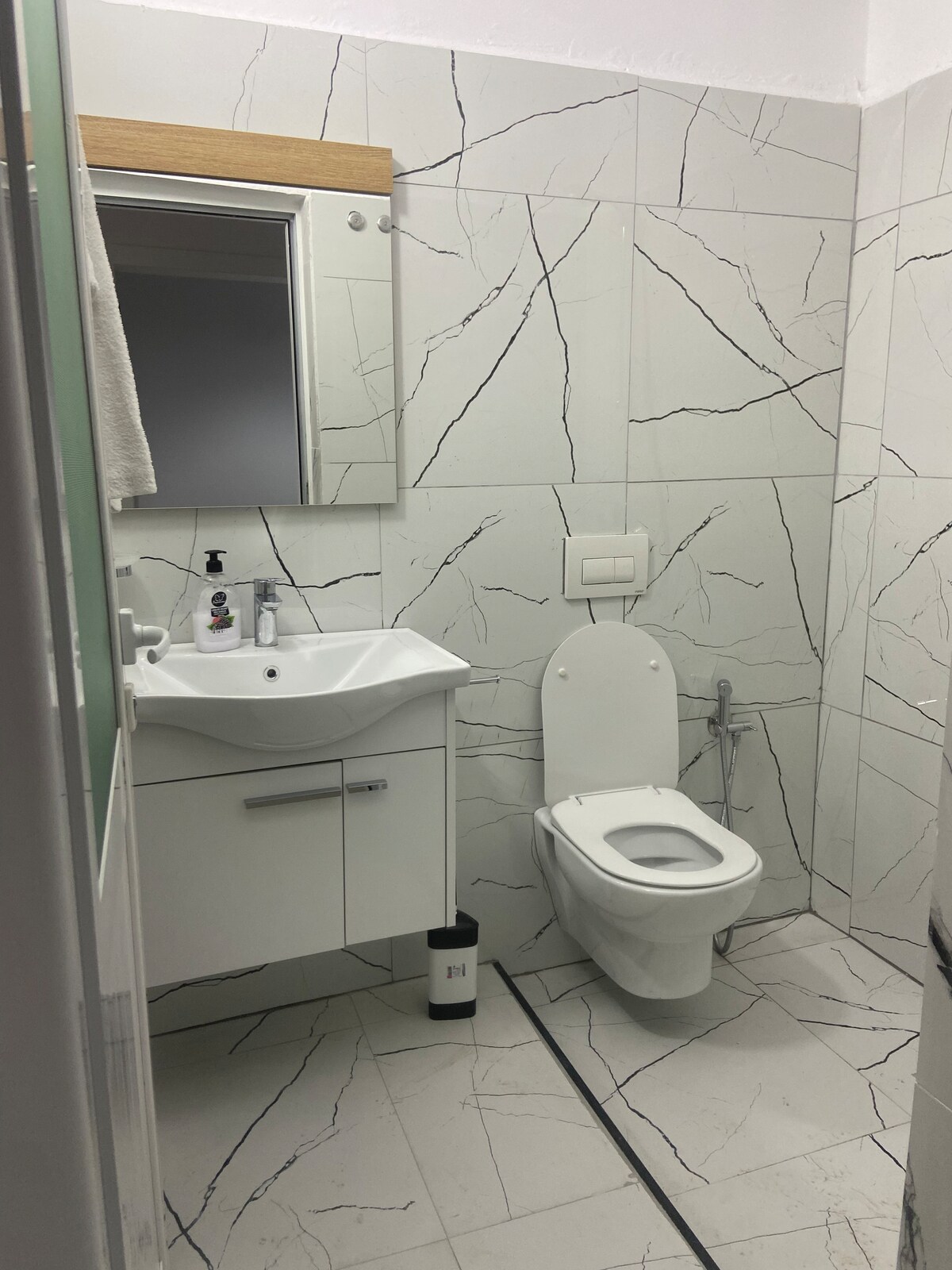 Listing 1190663741079805465