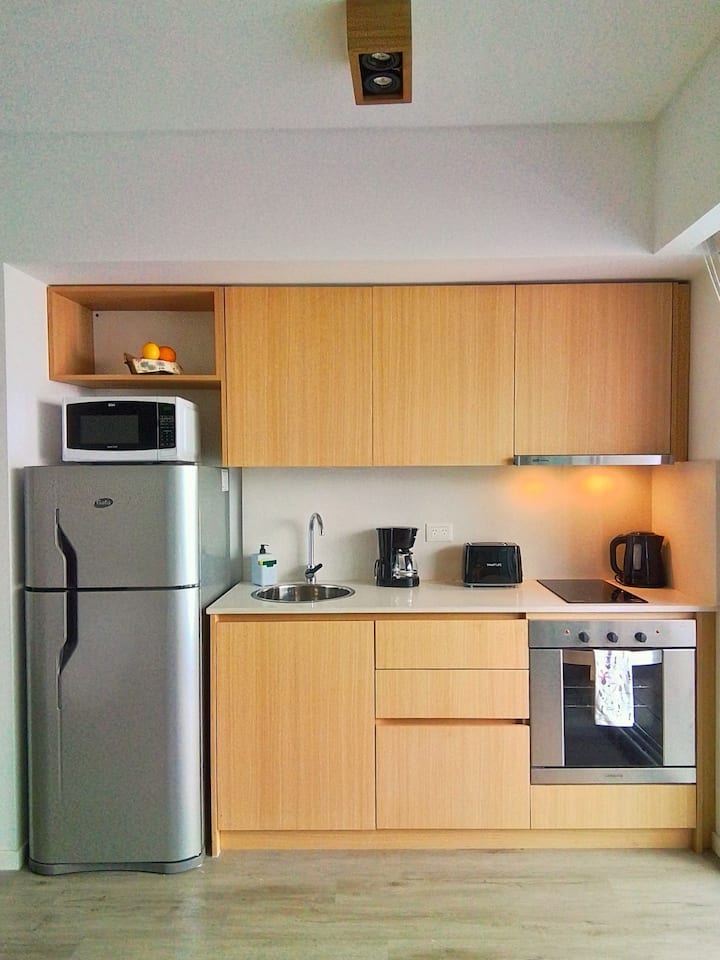 Studio apartment with independent entrance in Almagro