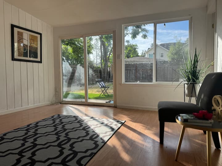 Cottage - Palo Alto, CA