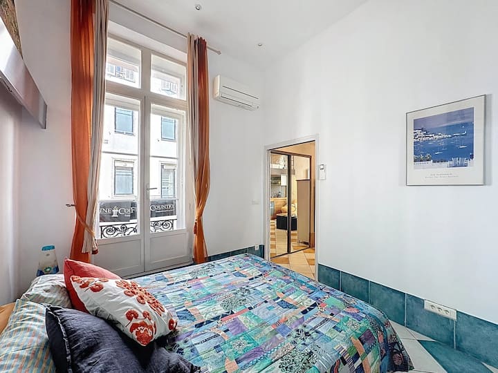 საძინებელი 1