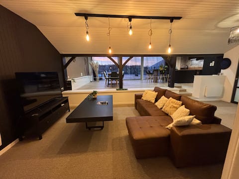 Apartment 6-8pers. loft 130m2 + terrace 145m2