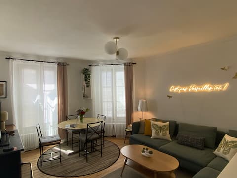 Popular Airbnb listing: "It's not Versailles here!" But almost… in Le Chesnay Rocquencourt