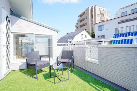 9 mins walk to JR Komagome Sta. / 103 sqm / 7 beds