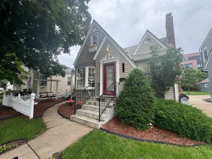 Spacious 2br-50th & France| Walk To Shops & Dining