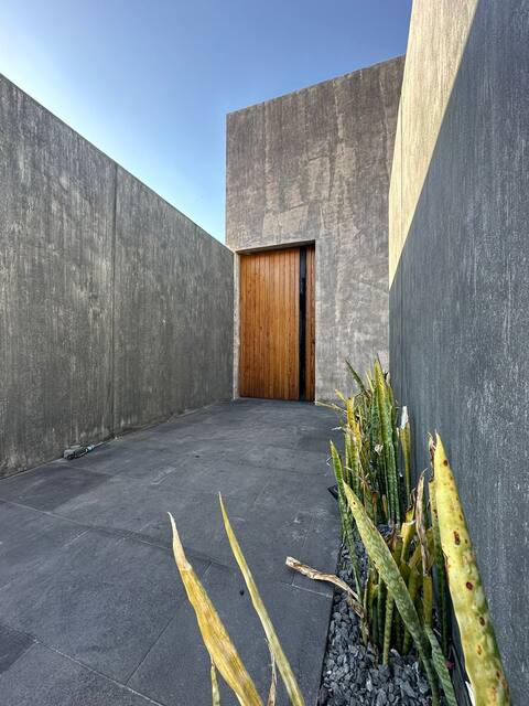 Luxurious House in Zibata