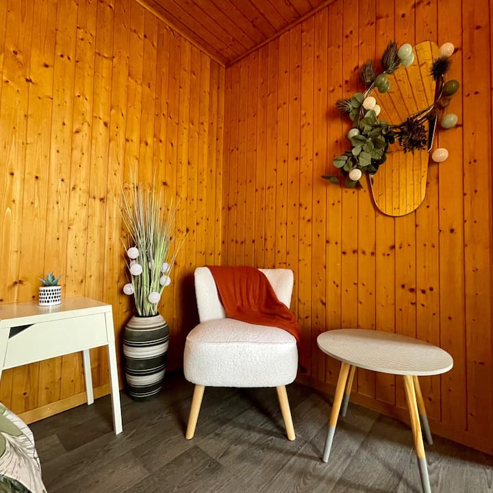 Joli Appartement De 1 Pièce 1 /2. - La Chaux-de-Fonds
