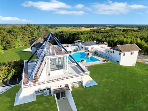 Hamptons Peak Tranquility • Iconic Retreat