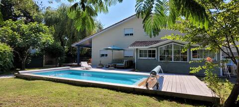 Family Villa, Pool
