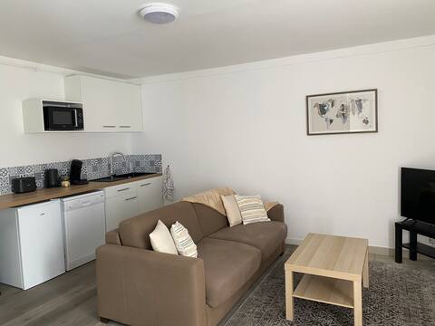 Spacious & Comfortable 100m2 House with Garden