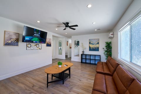 5 Beds/Laundry/FWY Close