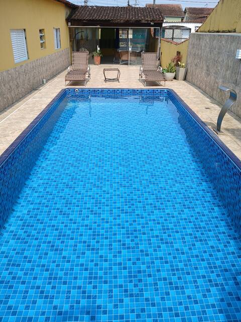 700 m from Itaoca beach swimming pool with alarm