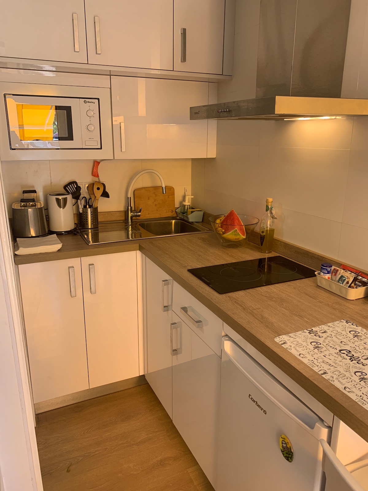 Top Airbnb: Pedregalejo Beach Resort in Torre De San Telmo