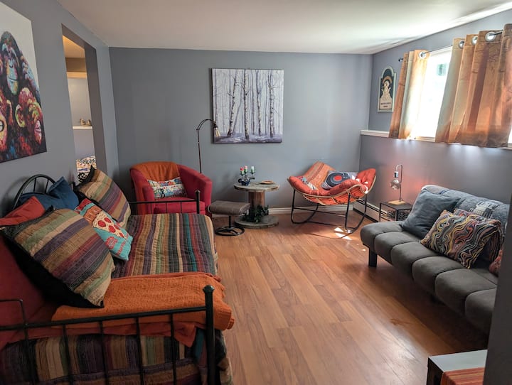 Basement Apartment Hideaway - New Glasgow