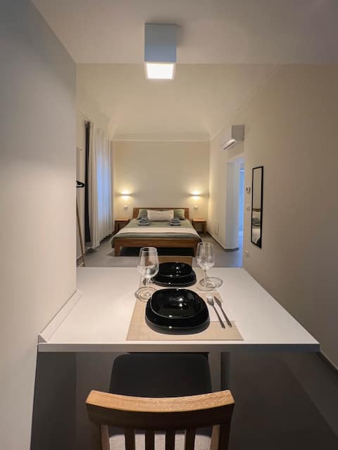 Top performing Airbnb: the sea in the center, studio 3. in Pescara