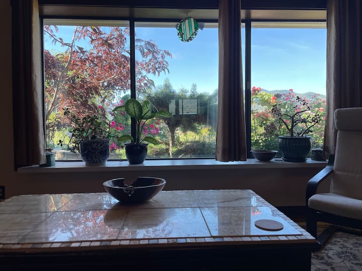 Thistle Bee House - Ashland, OR