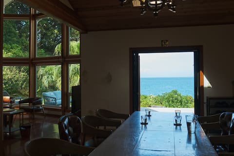 [From the garden straight to the sea] Total site 2,000 tsubo | 2 oceanfront buildings for rent