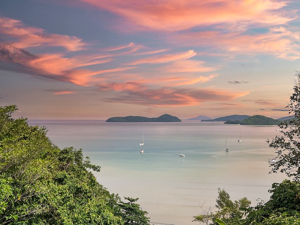 Vista del Mar, a sea-view bungalow on Cape Panwa, Ao Yon, Phuket, Thailand, photo 4 of 10