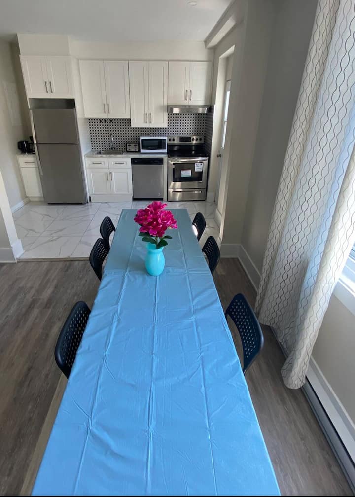 Cozy stays near city center Decarie-312 - 3