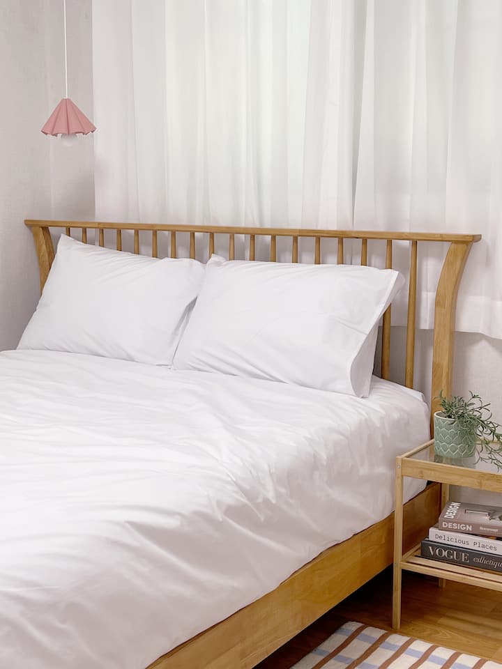 Wir bieten eine komfortable Erholung mit Hotelbettwäsche. 