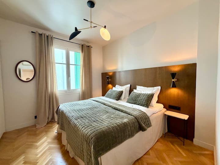 Veľkosť postele 180 x 220 (možno rozdeliť na 2 samostatné lôžka)