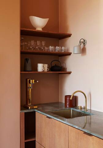 Unique bright design apartment, central gallery image 4