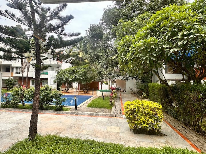 Exterior image 5