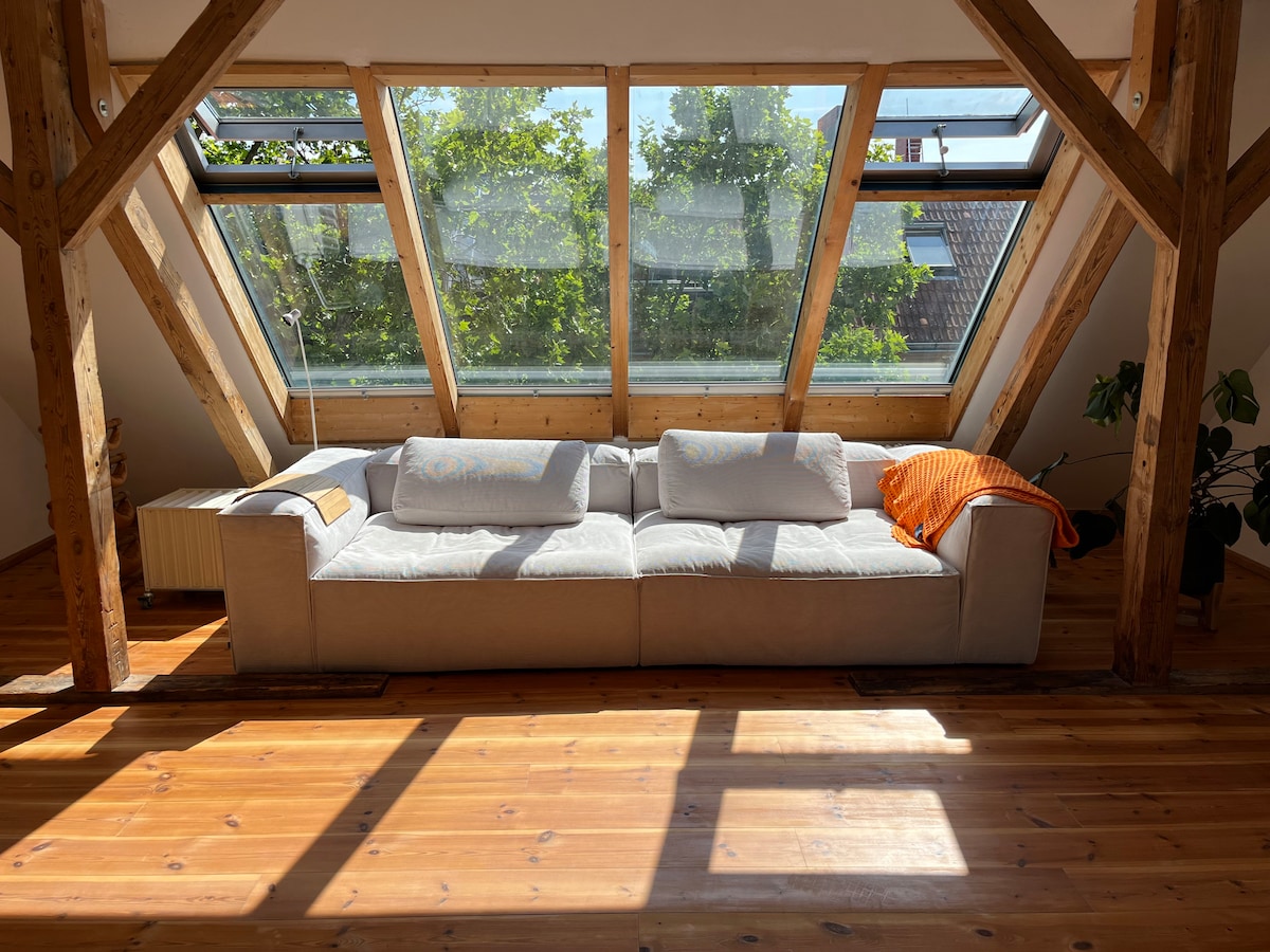 Top performing Airbnb: Sunny & Quiet Flat in Schöneberg with Terrace in Schöneberg