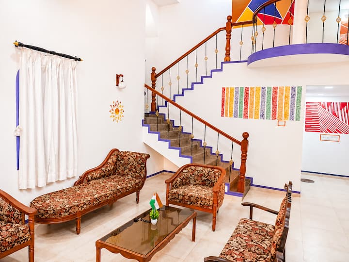 Living room image 3