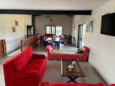 Imóvel de sucesso: House with beach sports + heated pool. em Mairinque