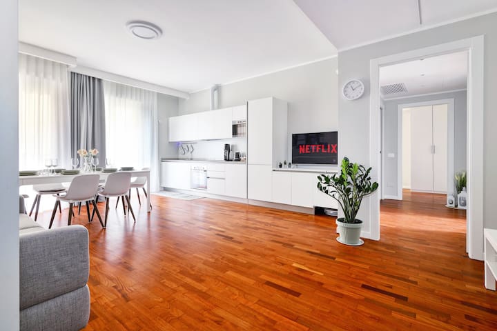 [Near Duomo] Skyline View | CityCentre Sarpi Suite