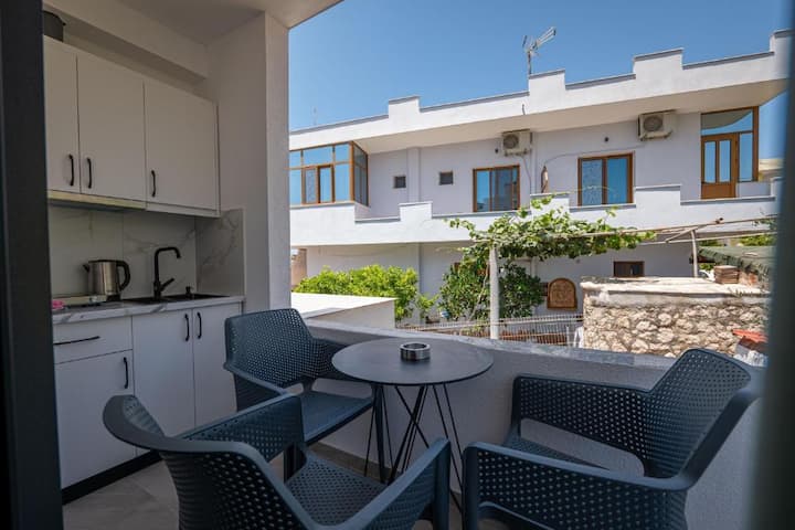 Deluxe Triple Room - Ksamil